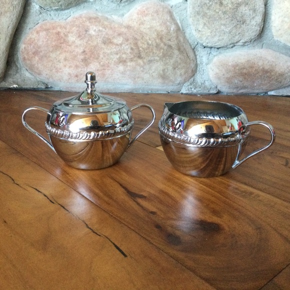 ✔️Vintage Irvinware Chrome Butter Dish, Creamer, and Sugar MCM - Picture 7 of 8